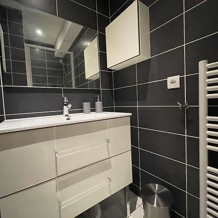 Historique T2 A La Rochelle - Confort Moderne, Coeur De - Fr-1-246-609 Apartment
